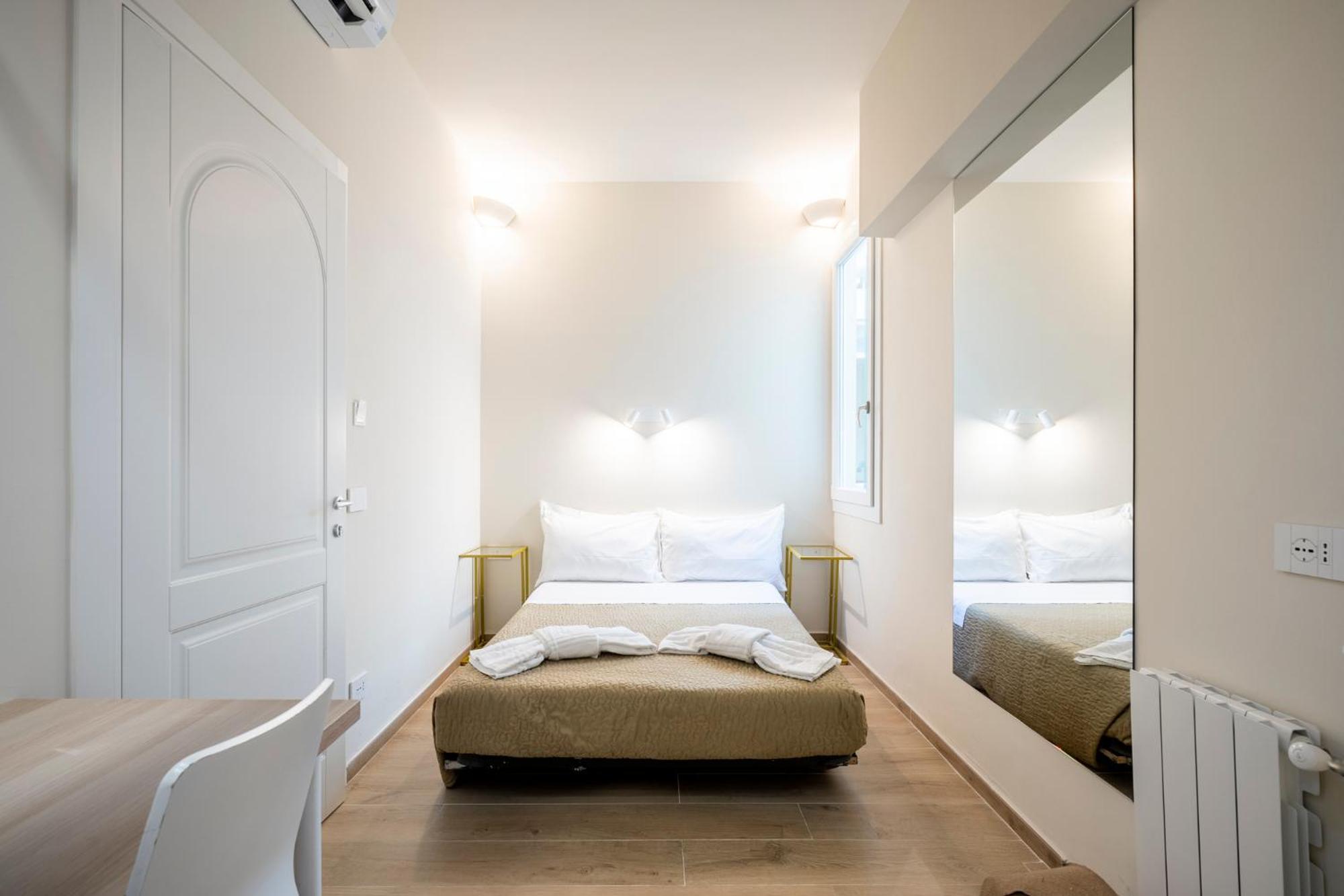Duomo - Camere Matrimoniali Con Bagno Privato Floransa Dış mekan fotoğraf